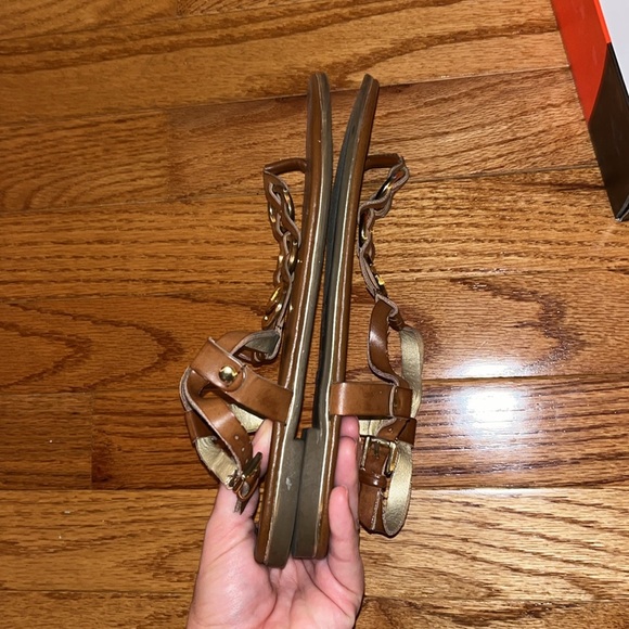 GUESS SANDALS - Picture 6 of 9